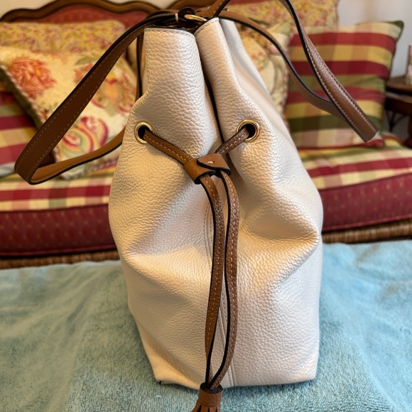 Coach Andy Tote in Chalk white pebbled leather, with tan handles - Picture 3 of 14